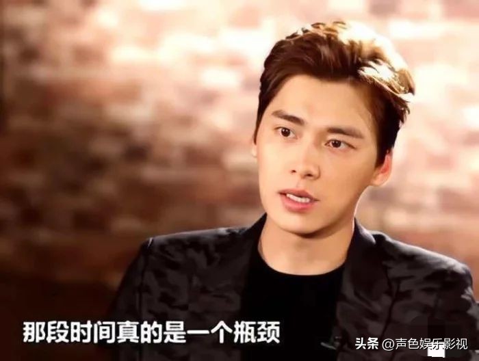 继续播放李易峰的短视频_我想看李易峰视频_李易峰的音乐视频播放量破亿，广受欢迎