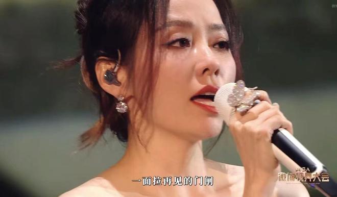 杨幂友谊明星故事简介_杨幂友情_杨幂与其他明星的友谊故事