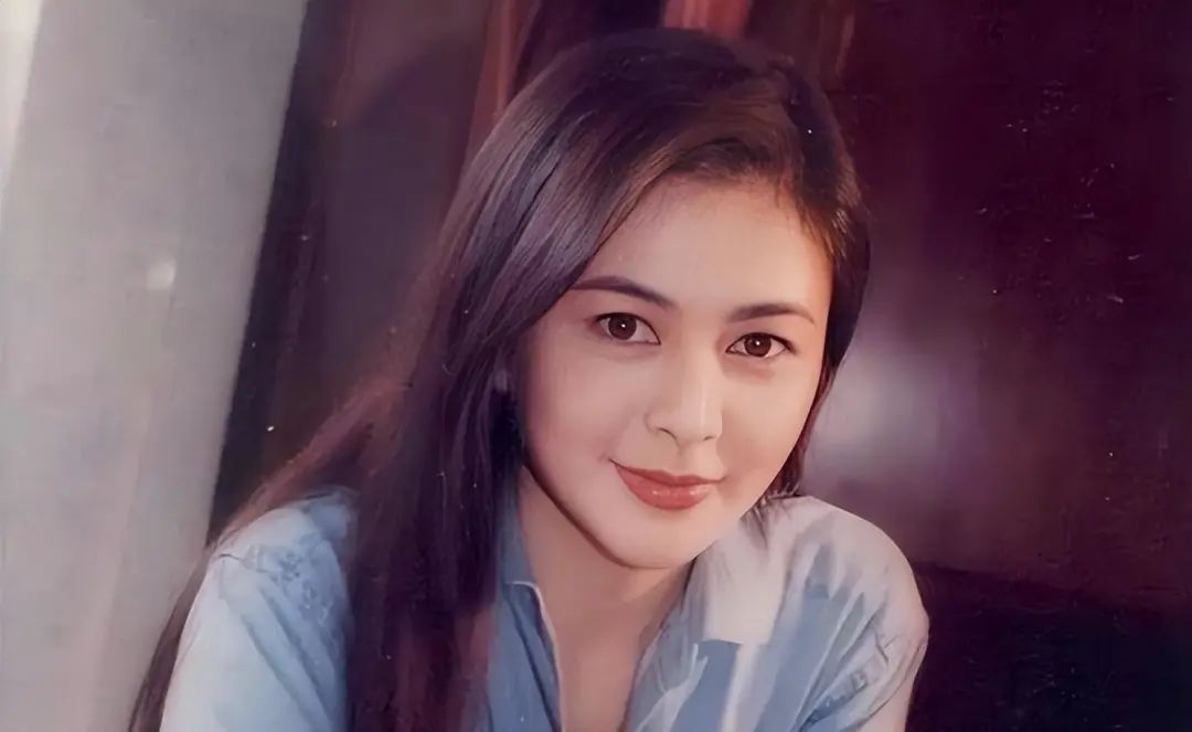 百度o2o转型挑战_关之琳职业装_关之琳的职业转型与新挑战