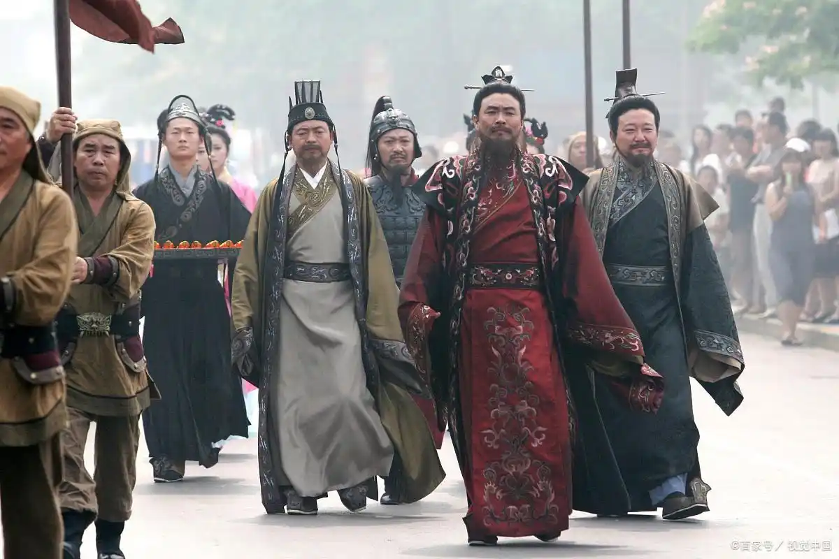 刘备与三国演义中的形象分析_刘备在三国演义中的形象_刘备三国演义形象分析中的人物