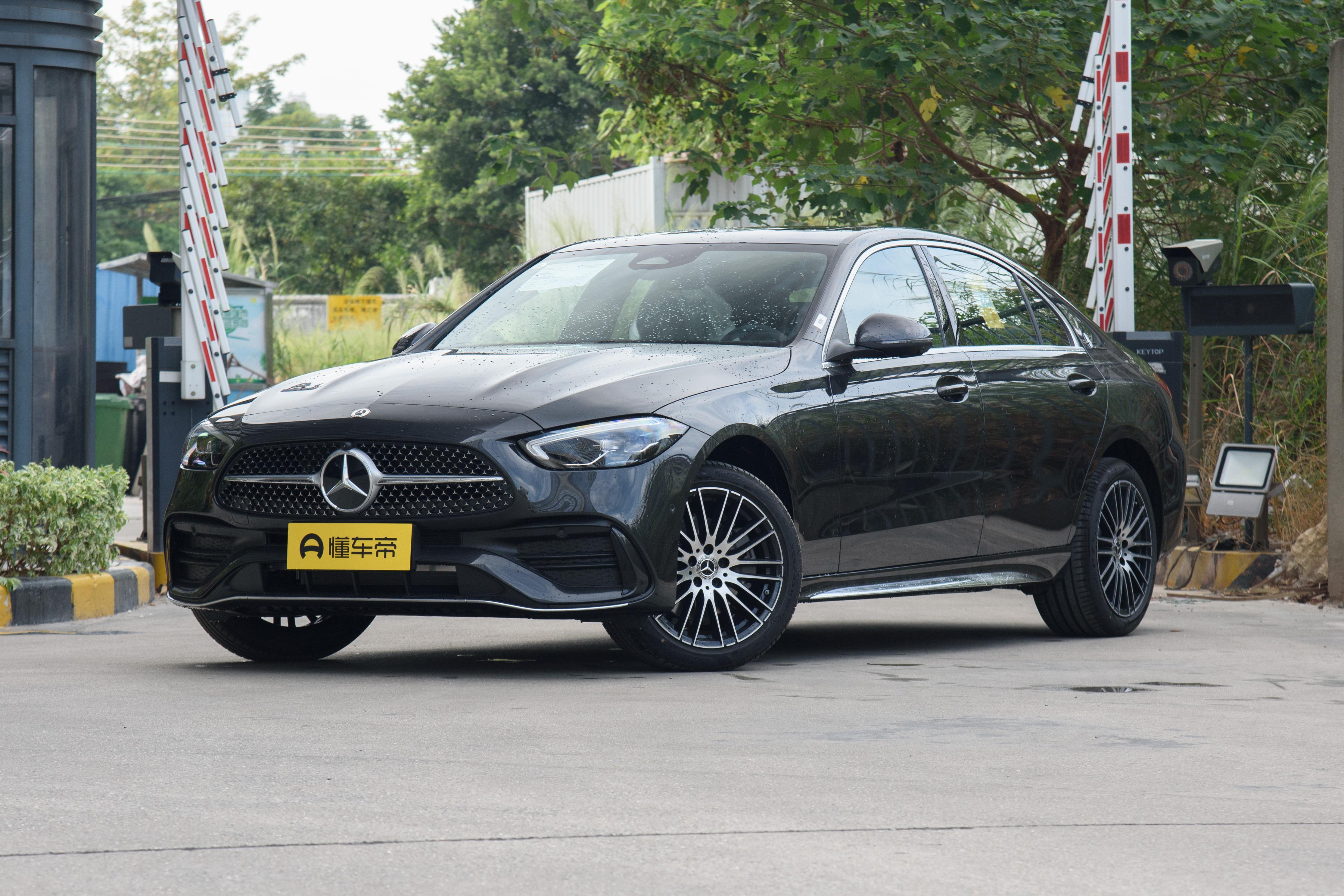 奔驰的创新_奔驰的安全性能_奔驰的安全技术与创新设计解析