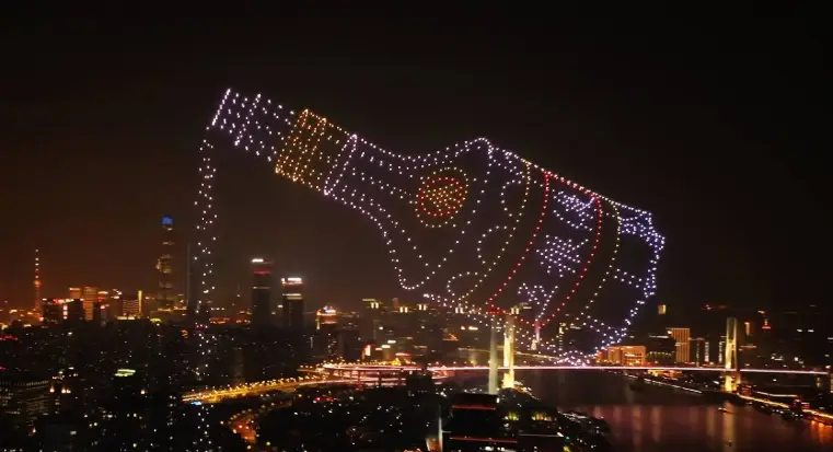 无人直播的优点_无人直播项目解析_直播中的无人机表演:新媒体的结合