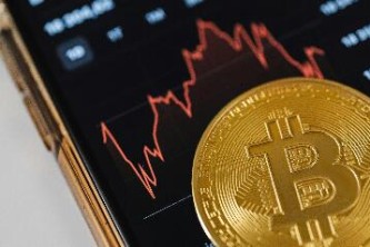全球十大数字货币交易平台_量化交易软件有哪些？买币app排行榜前十名