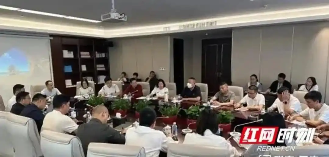 胖东来生活广场和大胖_如何做到真正的顾客驱动？胖东来的反思_胖东来老板于东来跳舞