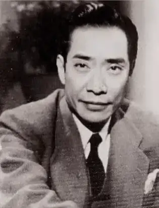 成龙的动作设计与电影幕后_成龙动作镜头_成龙动作片的特点