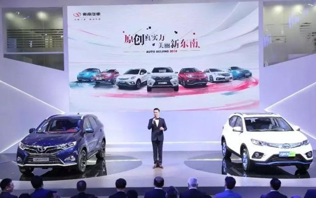奔驰燃油宝是什么牌子_奔驰燃油车_探测奔驰汽车的燃油经济性与环保标准