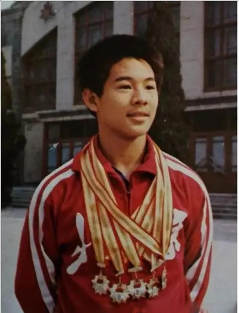 李连杰一家四口幸福的生活_李连杰家庭幸福生活在线观看_李连杰的幸福家庭生活