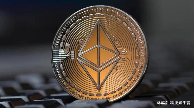 加密货币或加密是一种数字货币，旨在替代实物货币。全球约有4.25 亿用户采用了它。您可以使用加密货币作为货币来购买商品和服务。然而，大多数投资者主要将其作为投机资产持有，以分散传统投资（如股票和债券）_加密货币不是货币_加密货币举例