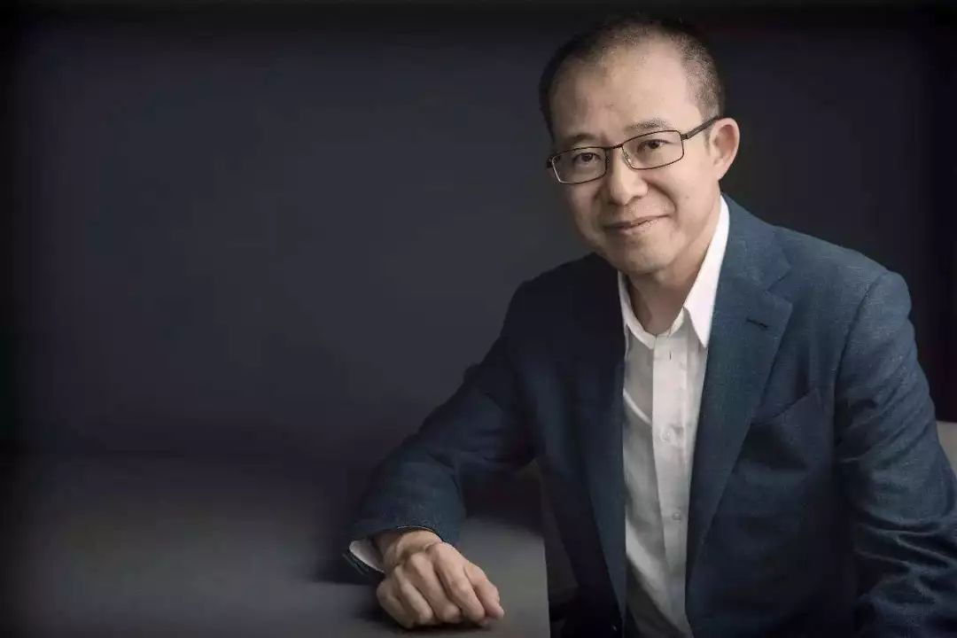 马化腾如何让腾讯成为业界翘楚_腾讯创业之初马化腾占股_腾讯的崛起：马化腾的战略眼光