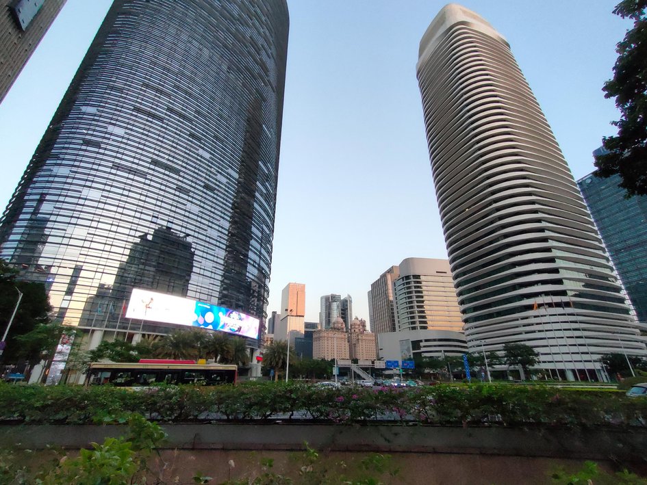 评测OPPO的摄像头：夜景与人像拍摄功能_夜景人像拍摄参数设置_夜景人像镜头