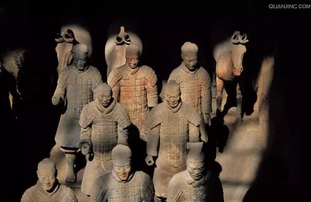 杨坚的代隋之路与隋朝的建立_隋文帝杨坚建立隋朝_杨坚建立隋朝的主要内容